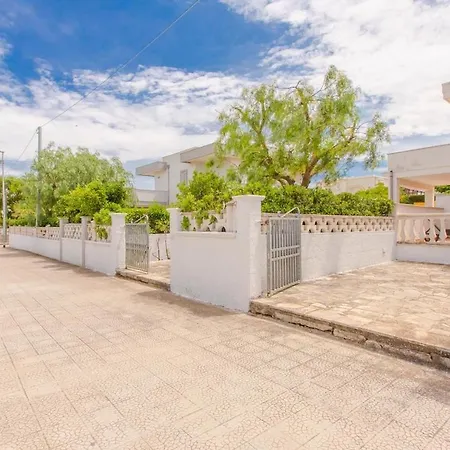 La Mezza Luna Vakantiehuis Torre Santa Sabina