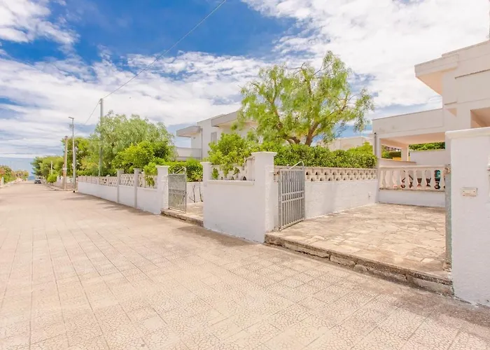 La Mezza Luna Vakantiehuis Torre Santa Sabina