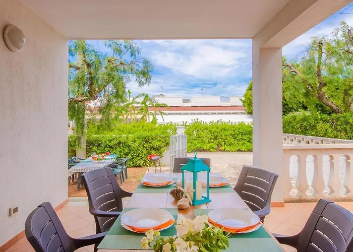 La Mezza Luna Vakantiehuis Torre Santa Sabina