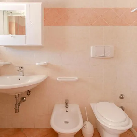 Дом отдыха La Mezza Luna Торре-Санта-Сабина