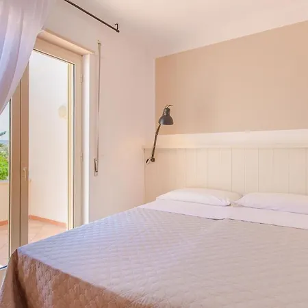 Дом отдыха La Mezza Luna *